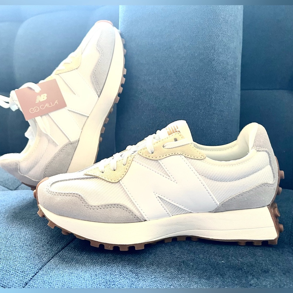 New Balance 327 Limited Edition Women's Sneaker Shoes White Grey ~various sizes~ - Picture 11 of 11